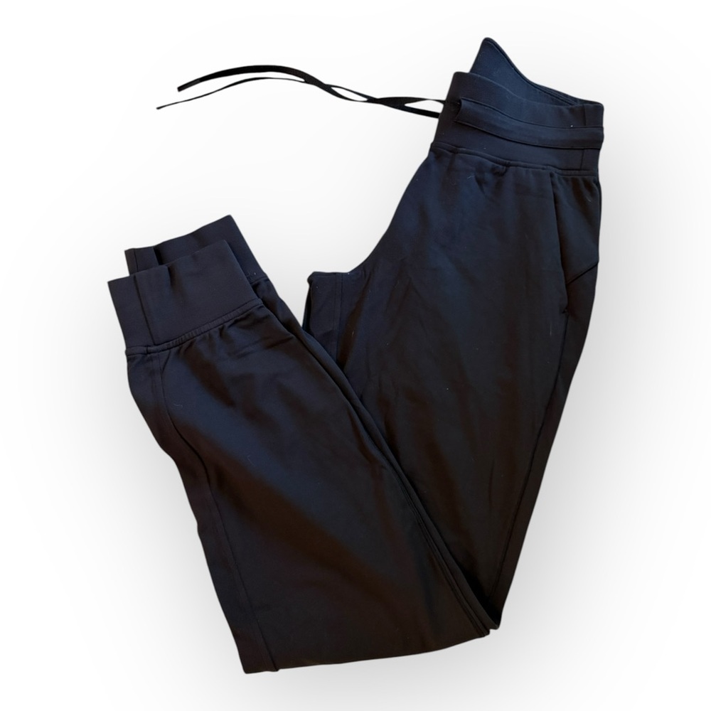 Lululemon NWOT Sleek Black Jogger Pants